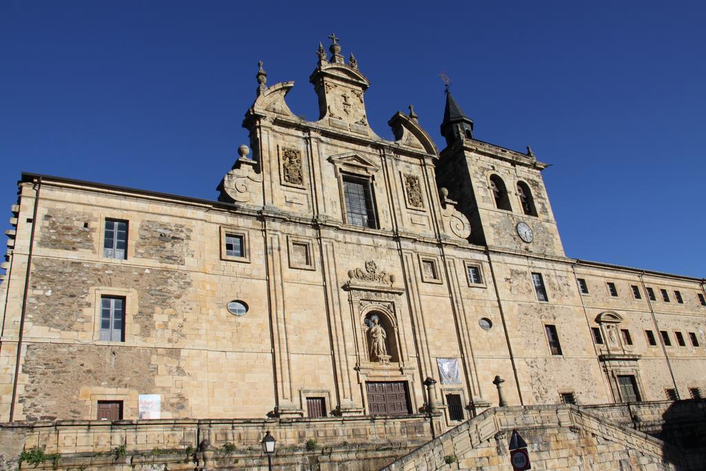 Venecia Bed&Breakfast Villafranca Del Bierzo Bagian luar foto