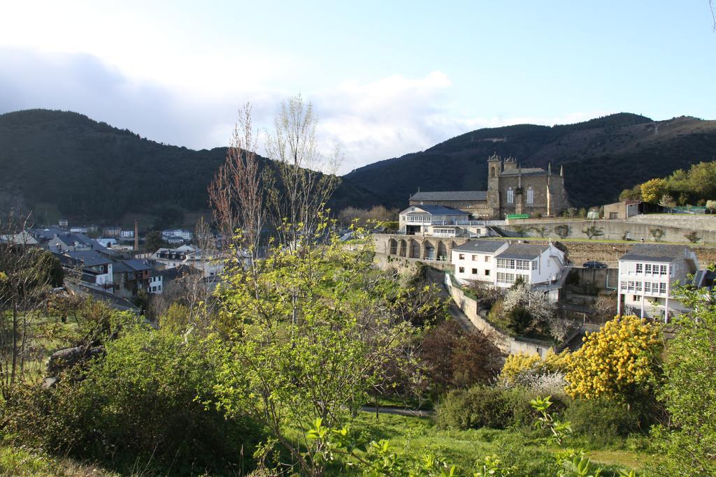 Venecia Bed&Breakfast Villafranca Del Bierzo Bagian luar foto